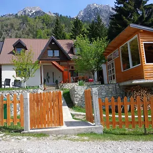 bujtina-albjoni.albaniahotels.org/